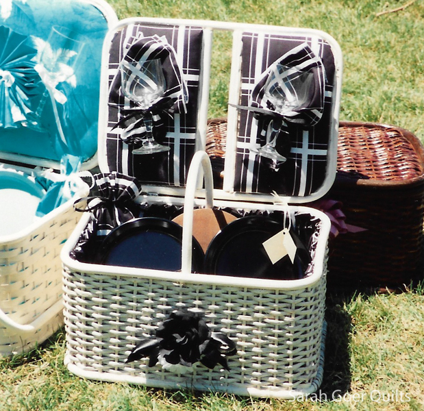 DIY picnic basket revamp!  Sewing case, Sewing projects for